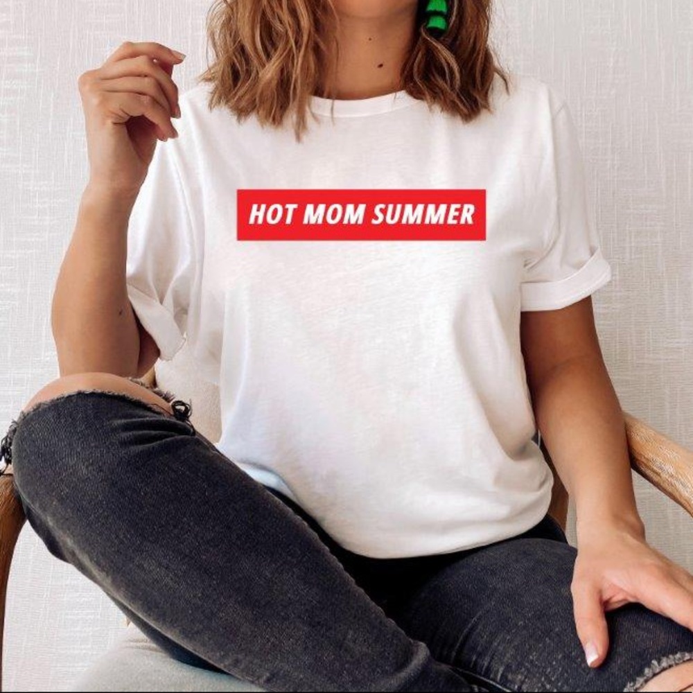 Hot Mom Summer Graphic T-Shirt
